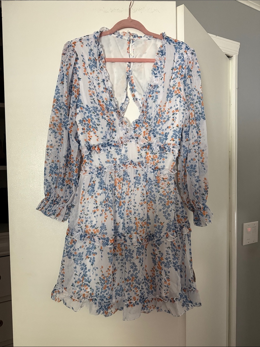 Women’s Light Blue Floral Ruffle Tiered Long-Sleeve Dress